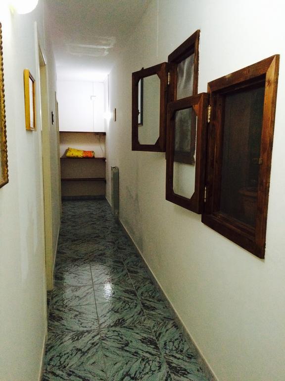 شقة بورتو سيساريو  في Oasi San Pio الغرفة الصورة